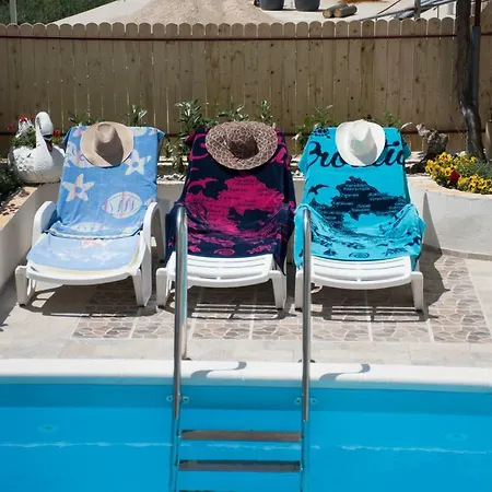 With Pool Split Vibe Apartamento Solin