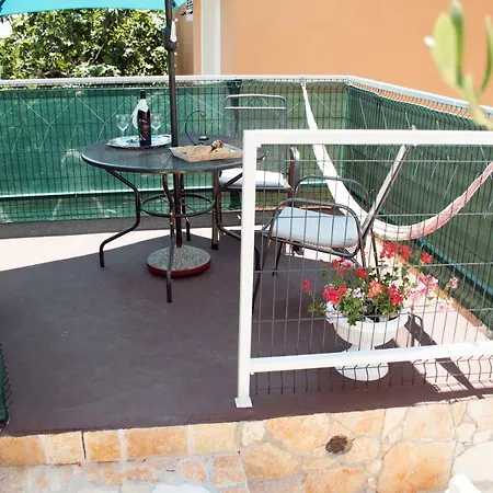 With Pool Split Vibe Apartamento Solin